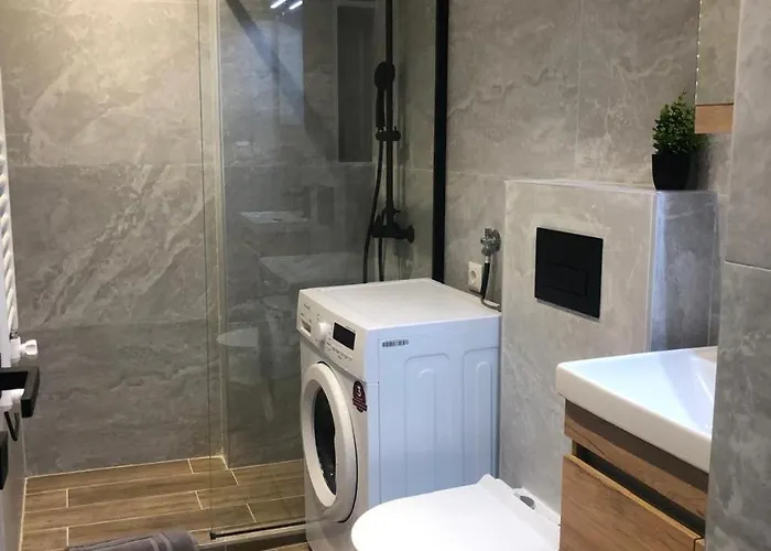 Malak Luxury سالونيك